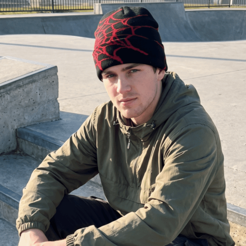 ゴシック調のソフトスパイダーウェブ柄ビーニーキャップ ストレ - Beanie Cuffed Knit のレビューと価格